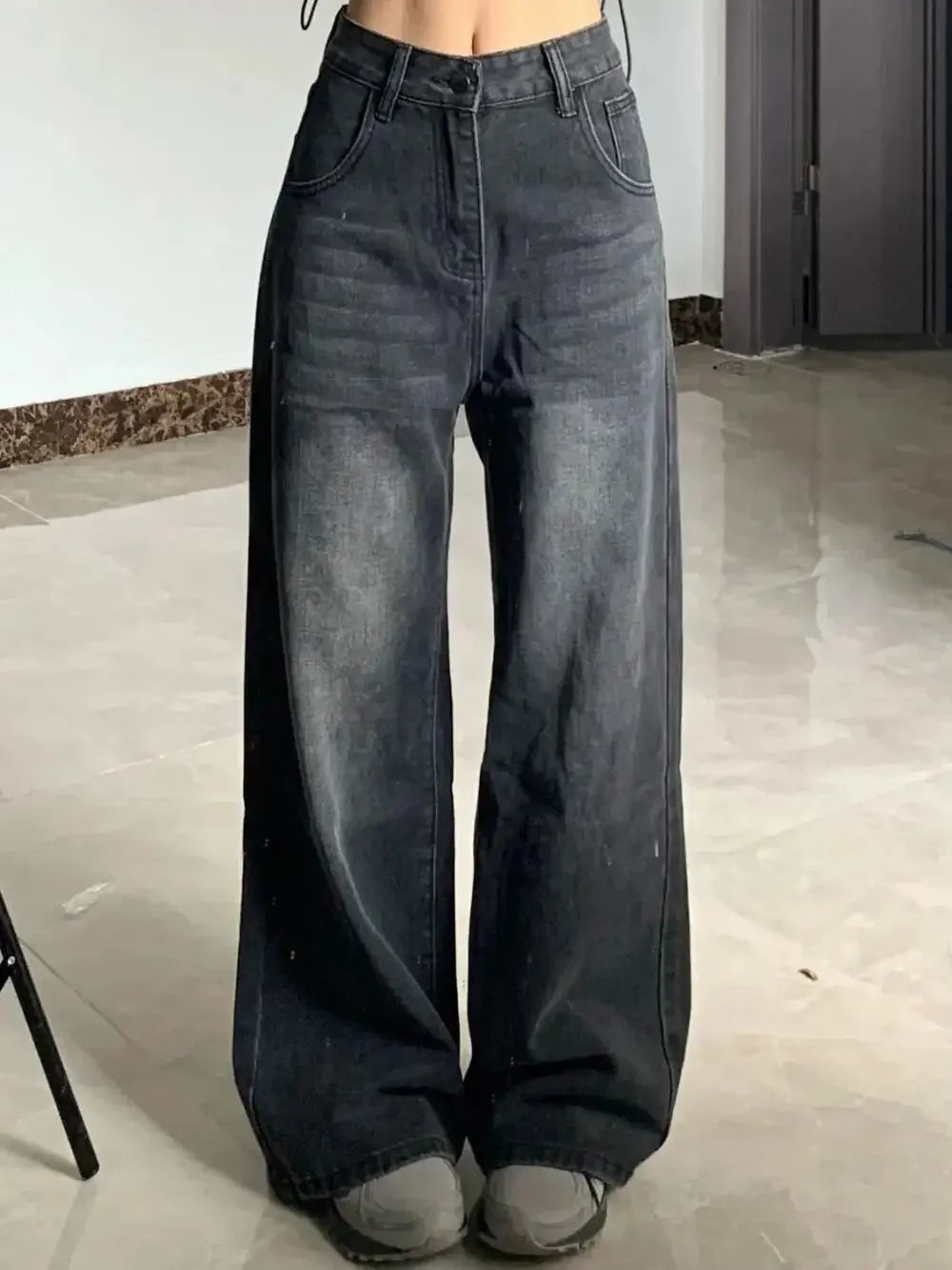 Högmidjade Jeans med Utsvängda Ben