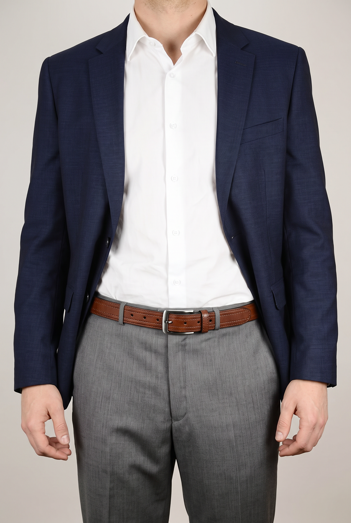 Rowan Pin-Buckle Leather Belt - Brun - worn frontal