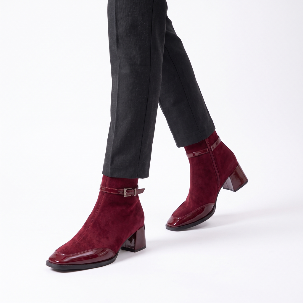 Ankelboots i Flanell med Lackad Tå - Karmosinröd