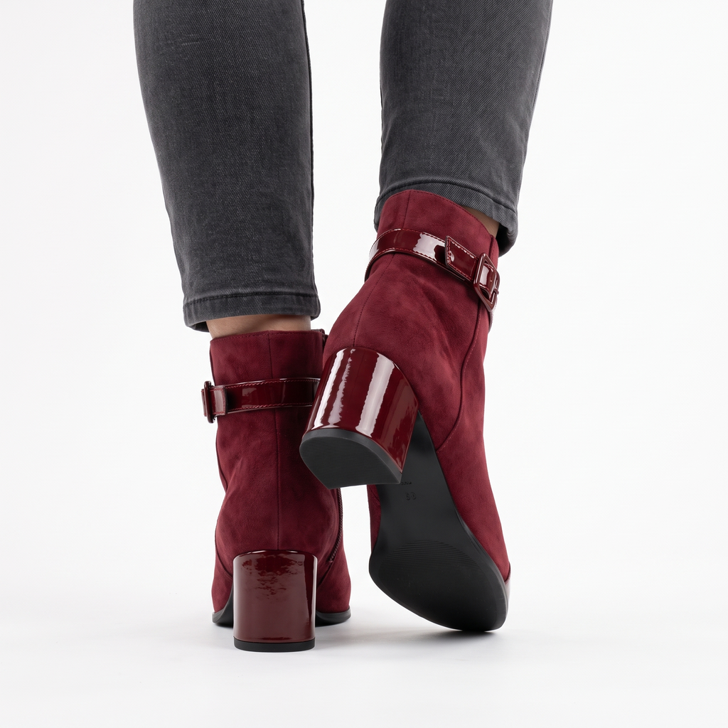 Ankelboots i Flanell med Lackad Tå - Karmosinröd